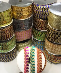 Classic Round Sequin Scaled Lace