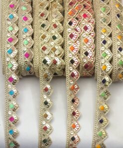 Geometric Diamond Leaf Lace